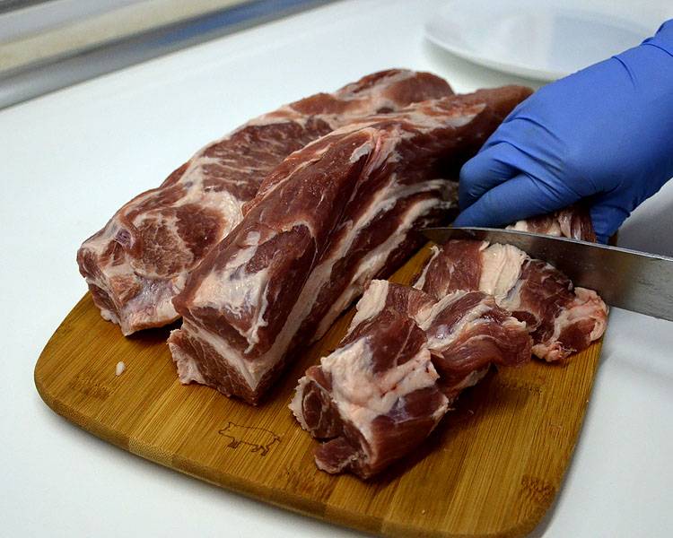 Как правильно выбрать мясо для шашлыка?
